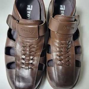 TOTO Men's Leather Brown Sandals Size 6.5